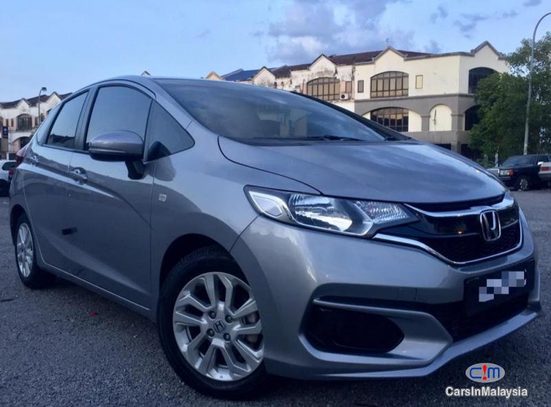Honda Jazz 1.5-LITER ECONOMY HATCHBACK Automatic 2019 - image 2