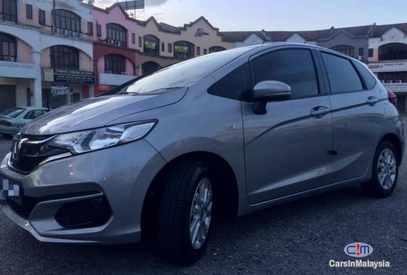 Honda Jazz 1.5-LITER ECONOMY HATCHBACK Automatic 2019 - image 4