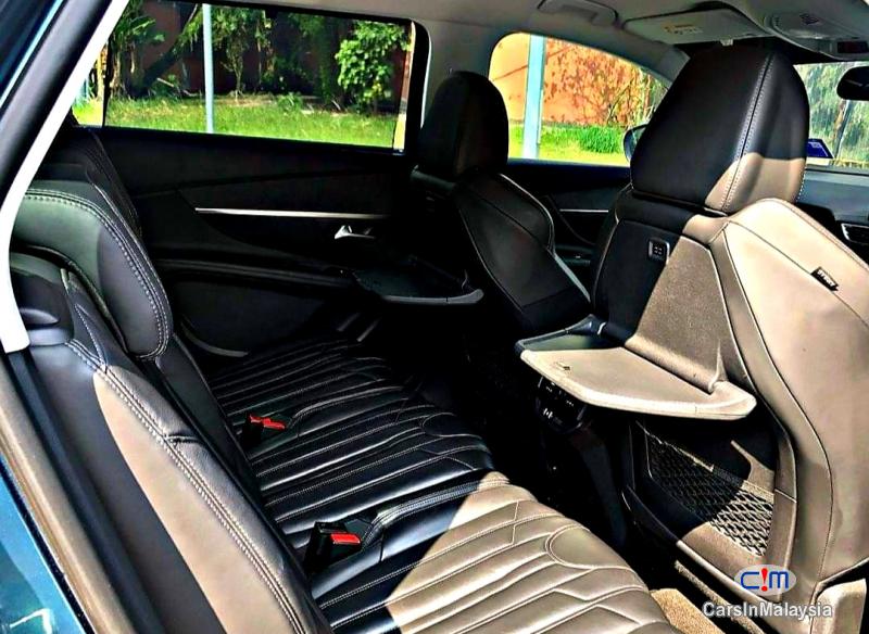 Peugeot 5008 1.6-LITER LUXURY SUV 7 SEATER Automatic 2018 - image 10