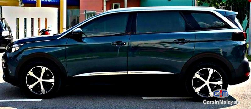 Peugeot 5008 1.6-LITER LUXURY SUV 7 SEATER Automatic 2018 - image 11