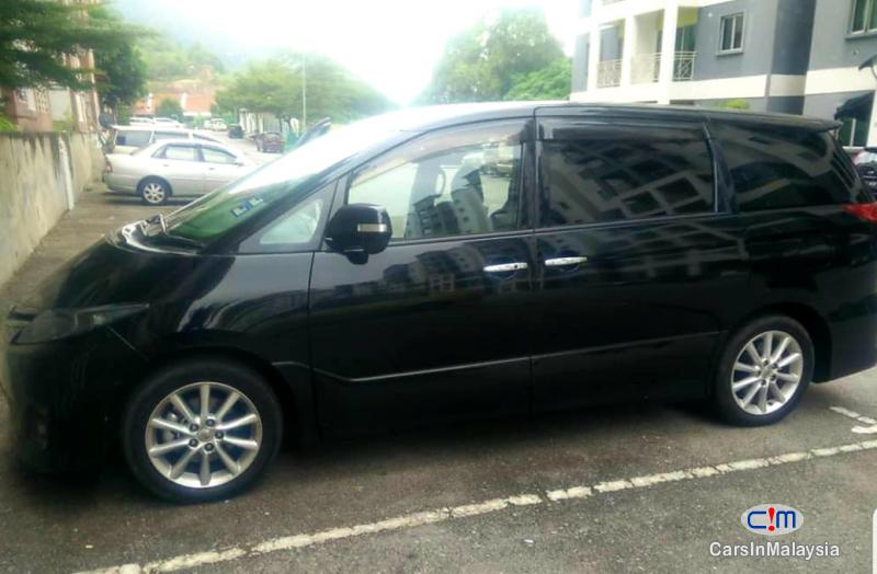 Toyota Estima 2.4-LITER LUXURY FAMILY MPV Automatic 2010 - image 2