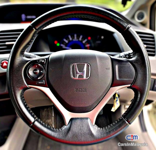 Honda Civic 1.8-LITER BEAUTIFUL SPORT SEDAN Automatic 2012 - image 6