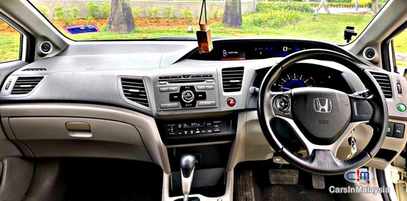 Honda Civic 1.8-LITER BEAUTIFUL SPORT SEDAN Automatic 2012 - image 8