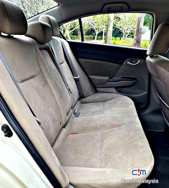 Honda Civic 1.8-LITER BEAUTIFUL SPORT SEDAN Automatic 2012 - image 9