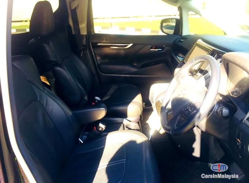 Toyota Vellfire 2.5-LITER 7 SEATER LUXURY FAMILY MPV Automatic 2017 - image 6