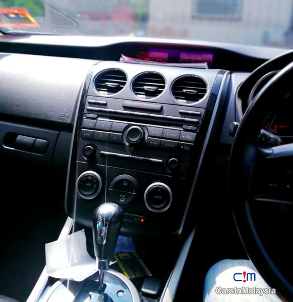 Mazda CX-7 2.3-LITER FAMILY SUV Automatic 2010 in Pahang - image