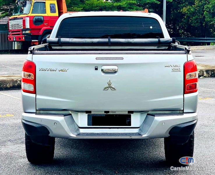 Mitsubishi Triton 2.5-LITER 4X4 DOUBLE CAB DIESEL TURBO Automatic 2016 in Malaysia