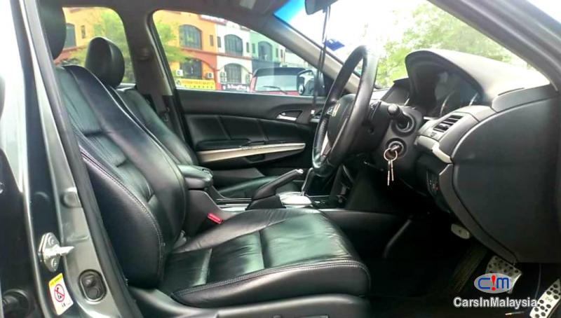 Honda Accord 2.4-LITER LUXURY SEDAN Automatic 2010 in Malaysia - image