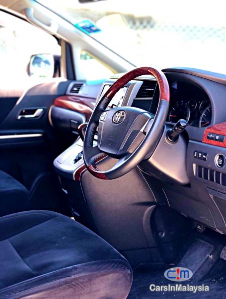 Toyota Vellfire 2.4-LITER LUXURY FAMILY MPV Automatic 2013 - image 10