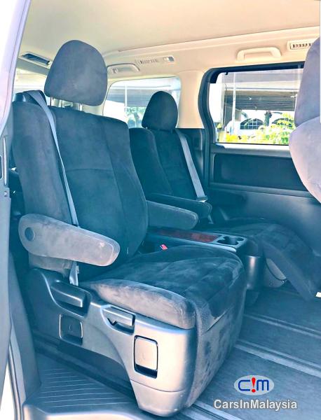 Toyota Vellfire 2.4-LITER LUXURY FAMILY MPV Automatic 2013 in Malaysia - image
