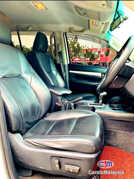 Toyota Hilux 2.4-LITER 4X4 DIESEL TURBO DOUBLE CAB Automatic 2018 - image 10