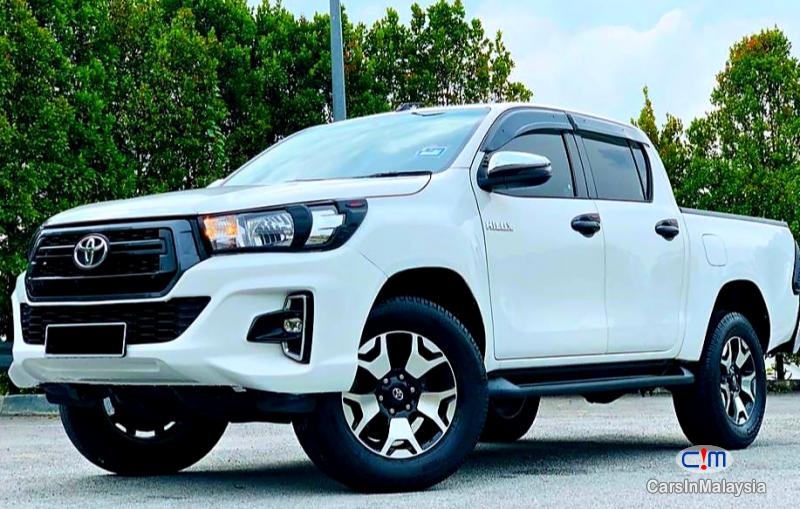 Toyota Hilux 2.4-LITER 4X4 DIESEL TURBO DOUBLE CAB Automatic 2018 - image 2