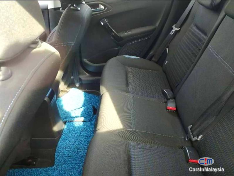 Peugeot 208 1.6-LITER TURBO HATCHBACK Automatic 2013 - image 11