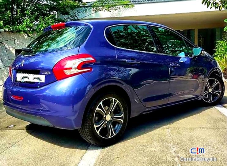 Peugeot 208 1.6-LITER TURBO HATCHBACK Automatic 2013