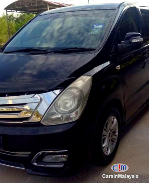 Hyundai Grand Starex 2.5-LITER 11 SEATER FAMILY MPV Automatic 2015 in Malaysia - image