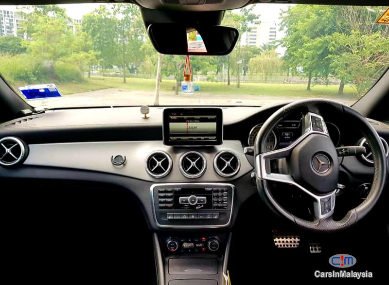 Mercedes Benz CLA250 2.0-LITER LUXURY SEDAN Automatic 2016 - image 7