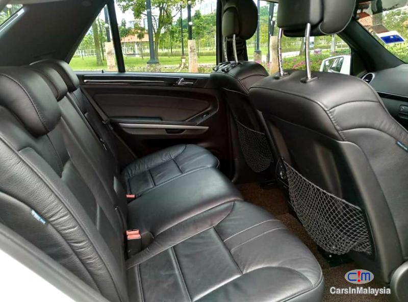 Mercedes Benz ML300 3.0-LITER LUXURY MPV Automatic 2012 - image 11