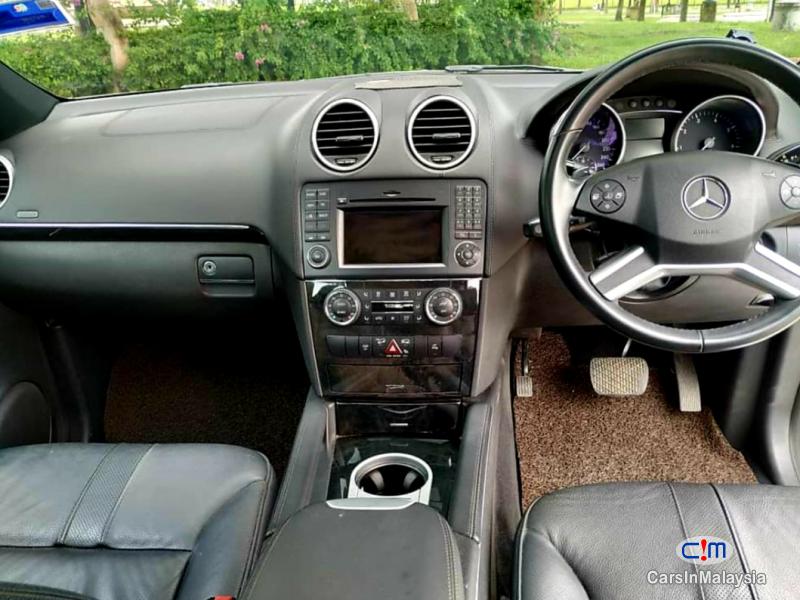Mercedes Benz ML300 3.0-LITER LUXURY MPV Automatic 2012 - image 13