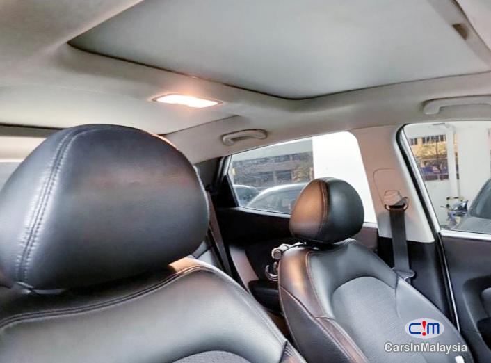 Hyundai Tucson 2.0-LITER FAMILY SUV Automatic 2010 - image 11