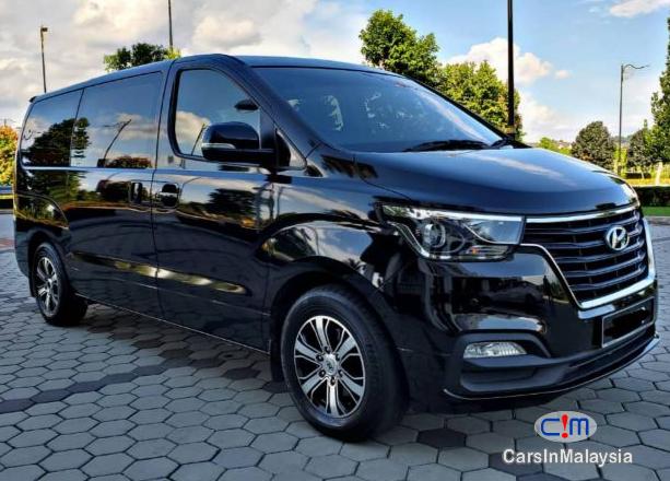 Hyundai Starex 2.5-LITER 11 SEATER TURBO DIESEL MPV Automatic 2019 - image 12