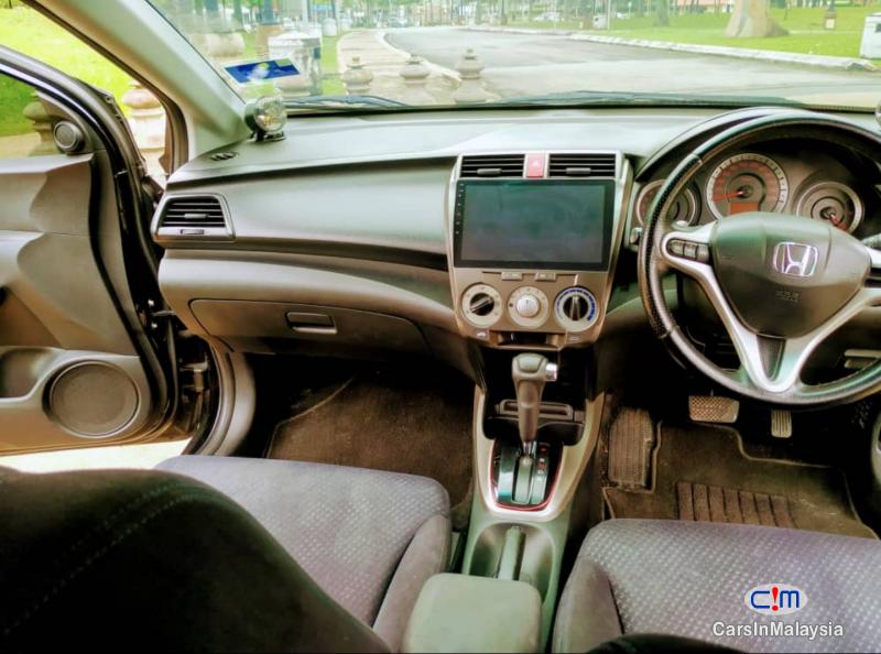 Honda City 1.5-LITER FUEL ECONOMY SEDAN Automatic 2010 in Kuala Lumpur - image