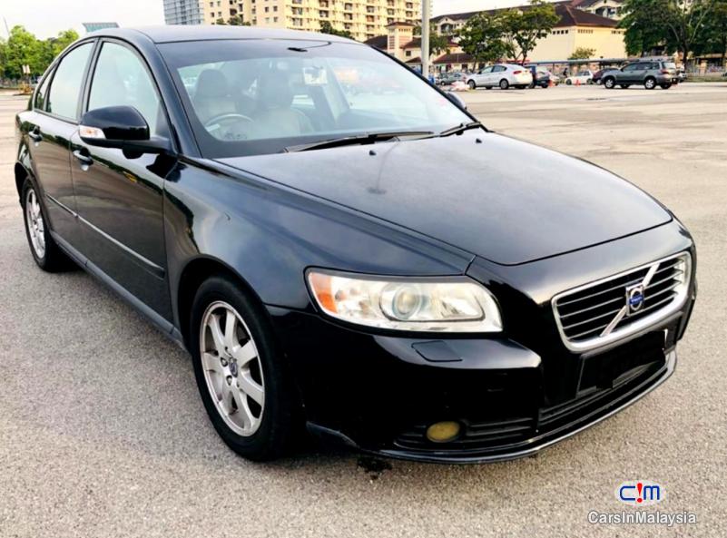 Volvo S40 2.0-LITER LUXURY SEDAN Automatic 2010 in Malaysia