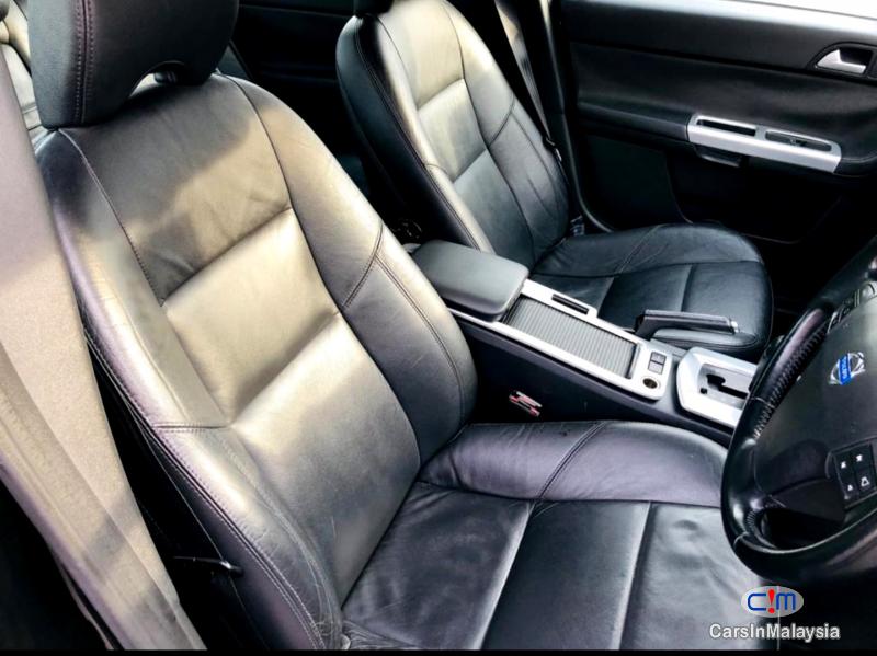 Volvo S40 2.0-LITER LUXURY SEDAN Automatic 2010 in Selangor - image