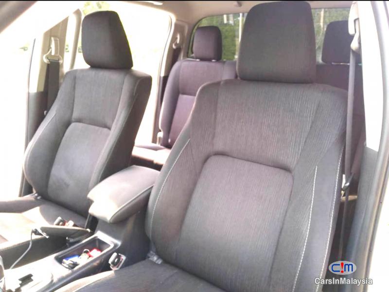 Toyota Hilux 2.4-LITER DOUBLE CAB DIESEL TURBO Automatic 2019 in Selangor - image