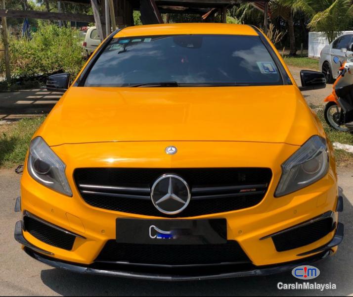 Mercedes Benz A250 2.0-LITER LUXURY HATCHBACK TURBO SPORT Automatic 2013 - image 3