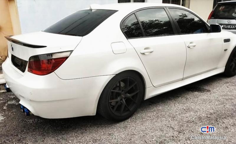BMW 3.0-LITER LUXURY SEDAN Automatic 2009