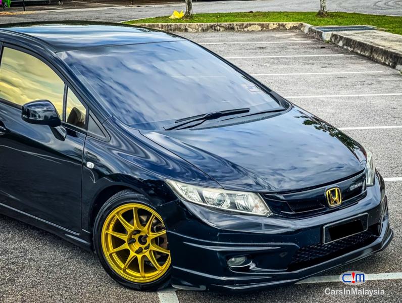 Honda Civic 1800 Automatic 2014 - image 9
