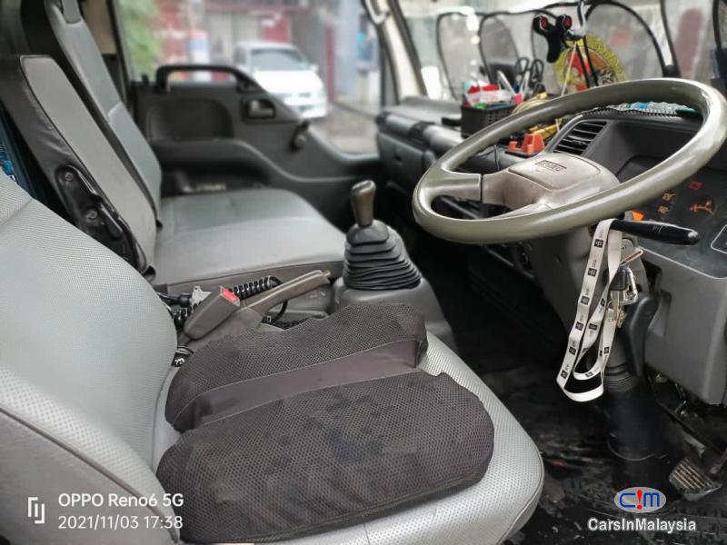 Picture of Isuzu NPR 4.3-LITER BONDED LORRY 3 TON Manual 2012 in Melaka