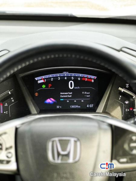 Honda CR-V 1.5-LITER TURBO SUV CONTINUE LOAN Automatic 2019 in Selangor - image