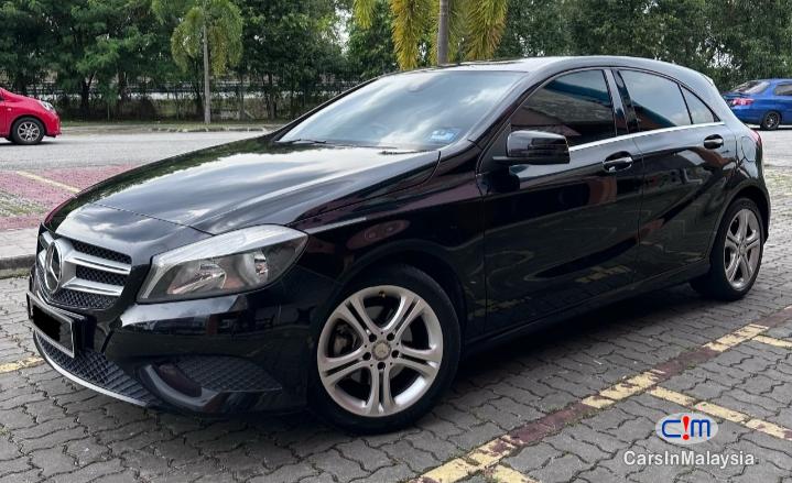 Mercedes Benz A180 1.6-LITER LUXURY TURBO HATCHBACK Automatic 2018 in Malaysia