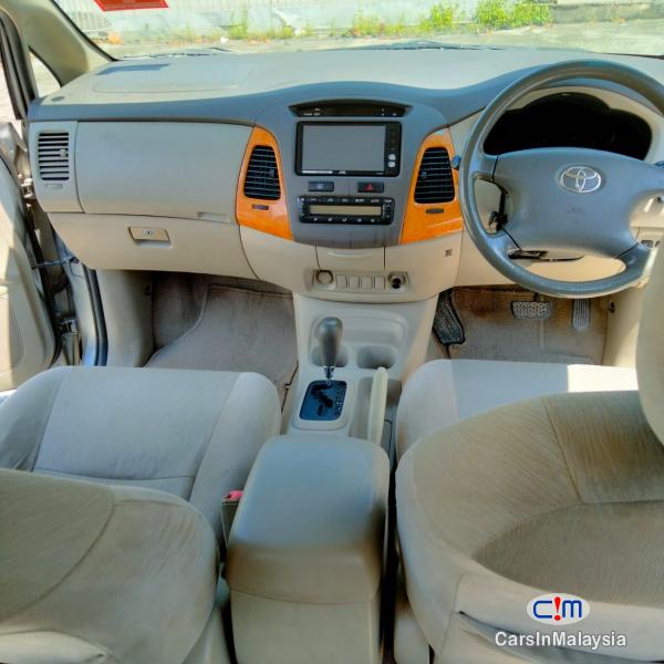 Toyota Innova Automatic 2010 - image 14