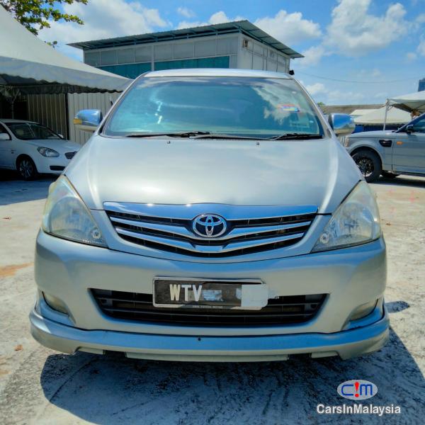 Toyota Innova Automatic 2010