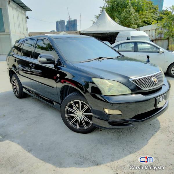 Picture of Toyota Harrier Automatic 2004