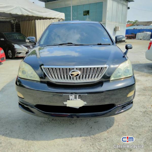 Toyota Harrier Automatic 2004 - image 2