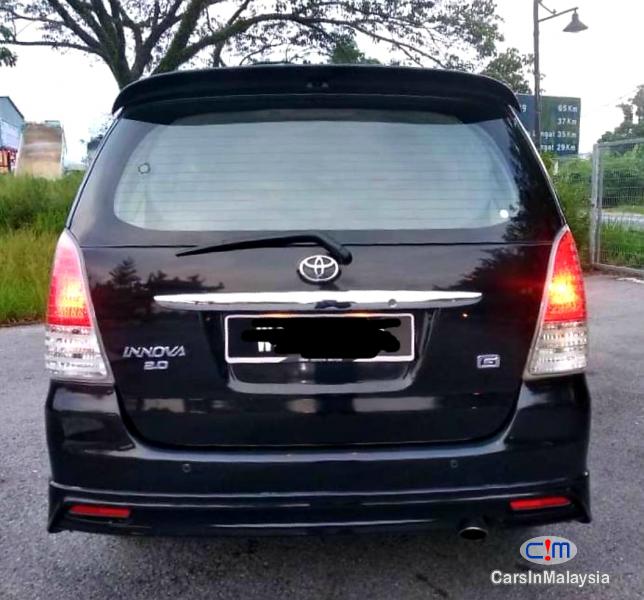 Toyota Innova 2.0-LITER ECONOMIC FAMILY SUV Automatic 2009 - image 15