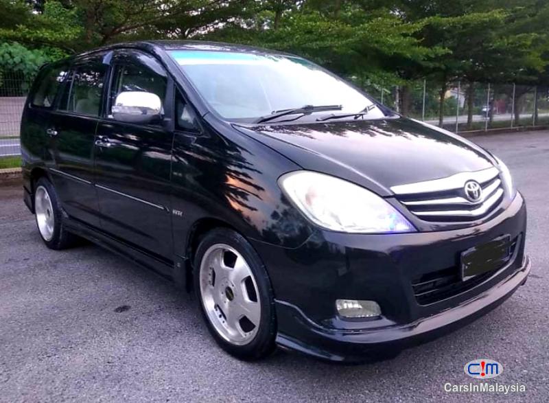 Toyota Innova 2.0-LITER ECONOMIC FAMILY SUV Automatic 2009