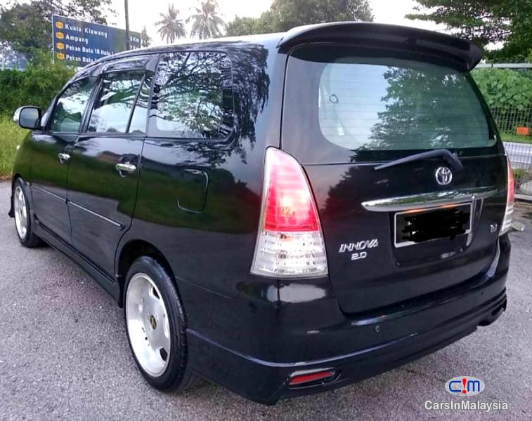 Toyota Innova 2.0-LITER ECONOMIC FAMILY SUV Automatic 2009 in Selangor