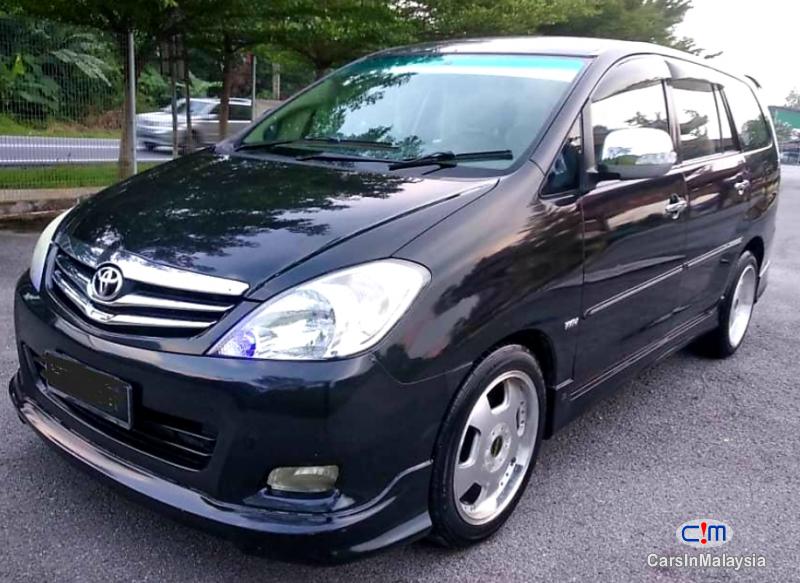 Toyota Innova 2.0-LITER ECONOMIC FAMILY SUV Automatic 2009 - image 4