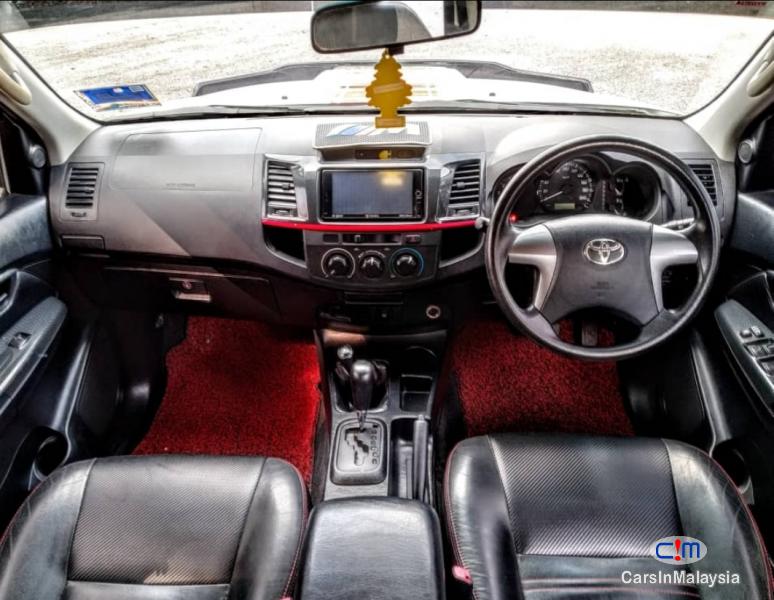 Toyota Hilux 2.4-LITER TRD SPEC 4X4 4WD DIESEL TURBO Automatic 2015 - image 10