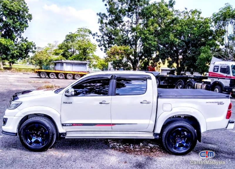 Toyota Hilux 2.4-LITER TRD SPEC 4X4 4WD DIESEL TURBO Automatic 2015 - image 14