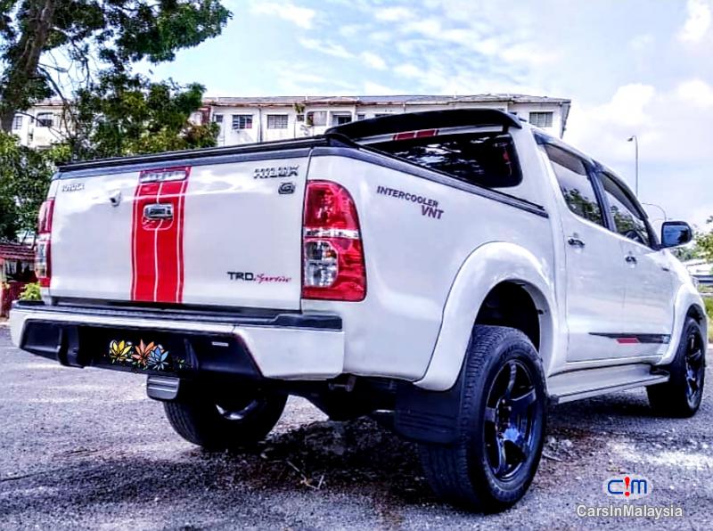 Toyota Hilux 2.4-LITER TRD SPEC 4X4 4WD DIESEL TURBO Automatic 2015 - image 3