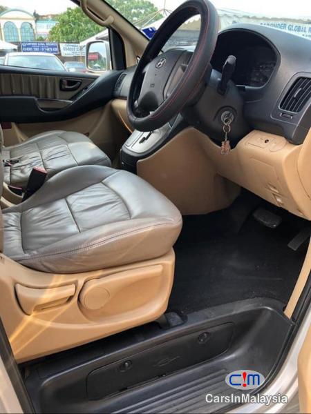 Hyundai Grand Starex 2.5-LITER 11 SEATER FAMILY MPV Automatic 2010 - image 12