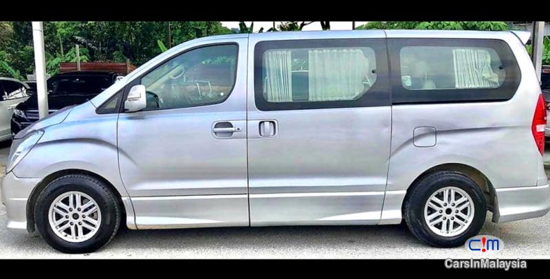 Hyundai Grand Starex 2.5-LITER 11 SEATER FAMILY MPV Automatic 2010 - image 7