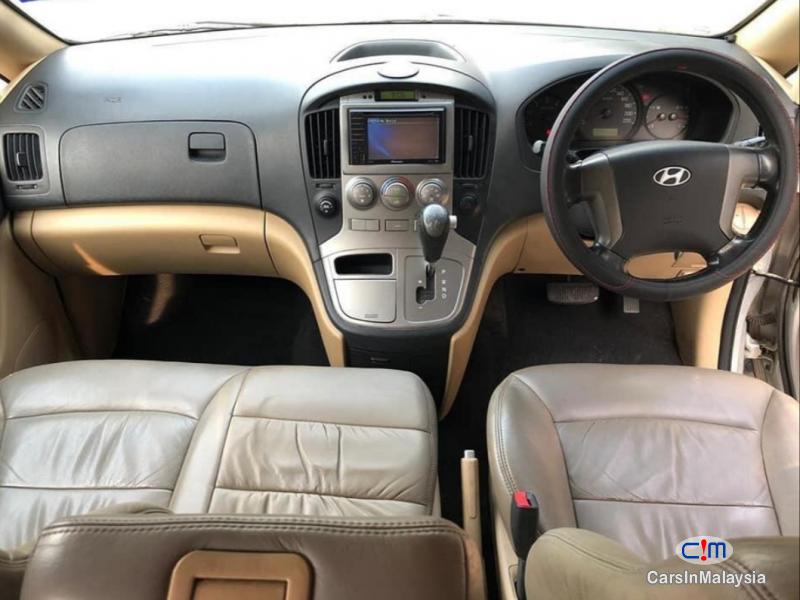 Hyundai Grand Starex 2.5-LITER 11 SEATER FAMILY MPV Automatic 2010 - image 8