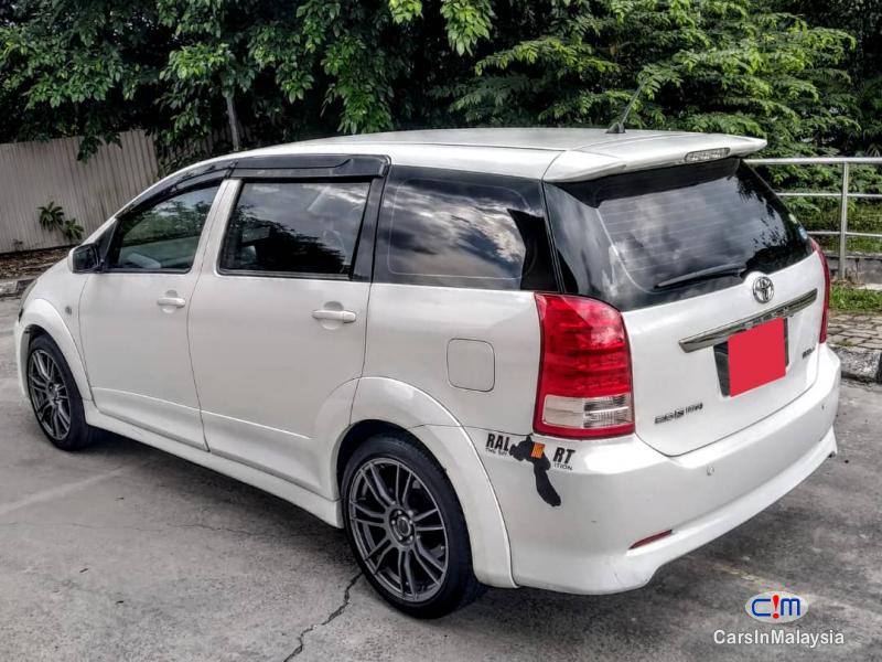 Toyota Wish 2.0-LITER ECONOMY FAMILY MPV 7 SEATER Automatic 2006