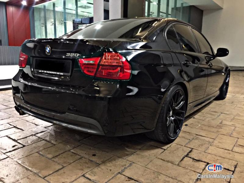 BMW 3 Series 2.0-LITER LUXURY SEDAN Automatic 2010 - image 2
